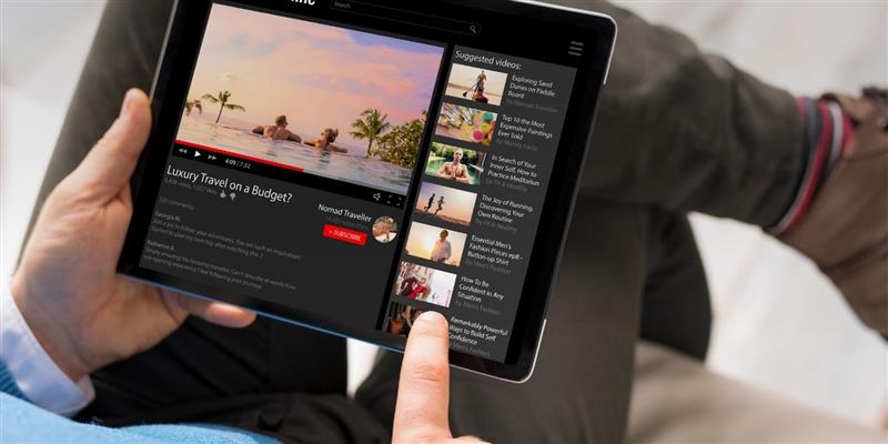 Download Videos from Facebook & YouTube: Ultimate Guide 2025