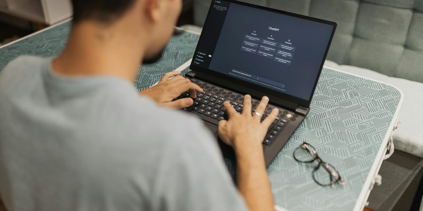 Traveller using a laptop