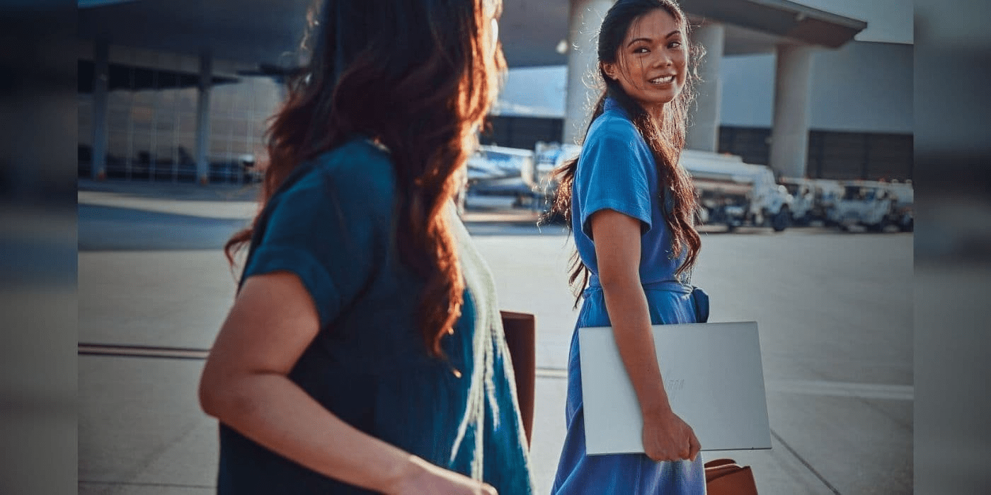 Creative Professionals Using Mobile Workstations for Collaborative Work